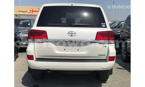 Buy Import Toyota Land Cruiser White Car in Import - Dubai in Benign Buy Import Toyota Land Cruiser White Car in Import - Dubai in Benign