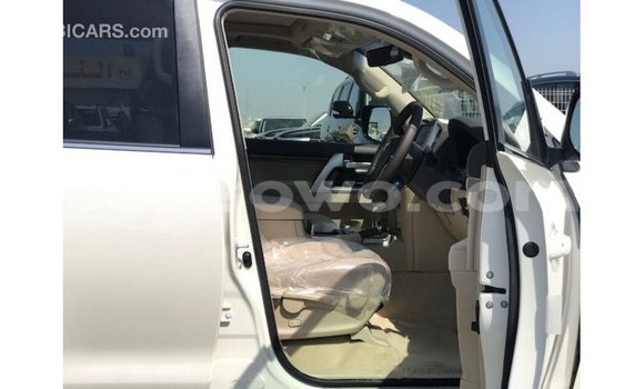 Buy Import Toyota Land Cruiser White Car in Import - Dubai in Benign Buy Import Toyota Land Cruiser White Car in Import - Dubai in Benign