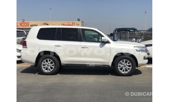 Buy Import Toyota Land Cruiser White Car in Import - Dubai in Benign Buy Import Toyota Land Cruiser White Car in Import - Dubai in Benign
