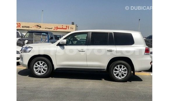 Buy Import Toyota Land Cruiser White Car in Import - Dubai in Benign Buy Import Toyota Land Cruiser White Car in Import - Dubai in Benign