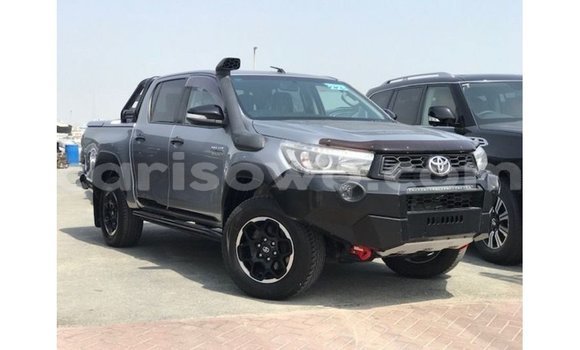 Ra Imported Toyota Hilux Miiran Ọkọ̀ in Import - Dubai ni Benin