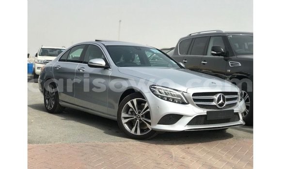 Sayi Imported Mercedes-Benz 200 Sauran Mota in Import - Dubai a Benin