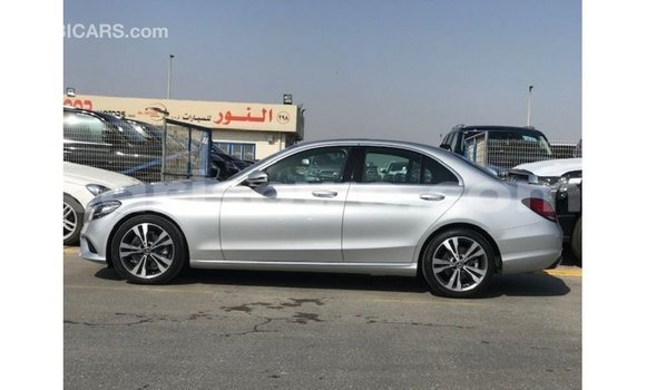 Acheter Import Voiture Mercedes-Benz 200 Autre à Import - Dubai, Benin Acheter Import Voiture Mercedes-Benz 200 Autre à Import - Dubai, Benin