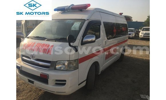 Buy Import Toyota Hiace White Car in Import - Dubai in Benign