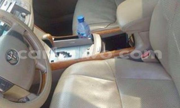 Sayi Na hannu Toyota Avalon White Mota in Savalou a Benin Sayi Na hannu Toyota Avalon White Mota in Savalou a Benin