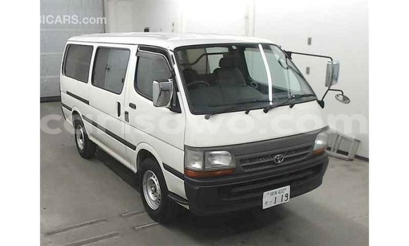 Sayi Imported Toyota Hiace White Mota in Import - Dubai a Benin Sayi Imported Toyota Hiace White Mota in Import - Dubai a Benin