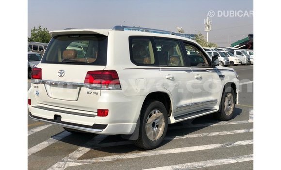 Buy Import Toyota Land Cruiser White Car in Import - Dubai in Benign Buy Import Toyota Land Cruiser White Car in Import - Dubai in Benign