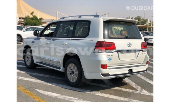 Buy Import Toyota Land Cruiser White Car in Import - Dubai in Benign Buy Import Toyota Land Cruiser White Car in Import - Dubai in Benign