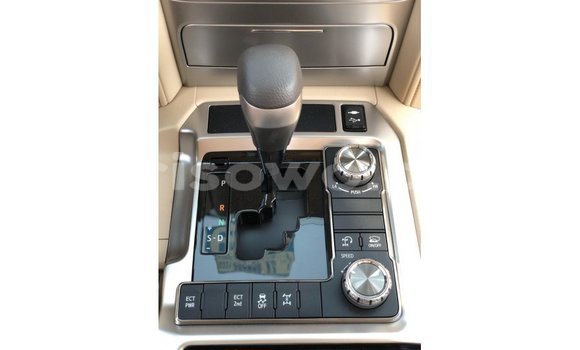 Buy Import Toyota Land Cruiser White Car in Import - Dubai in Benign Buy Import Toyota Land Cruiser White Car in Import - Dubai in Benign