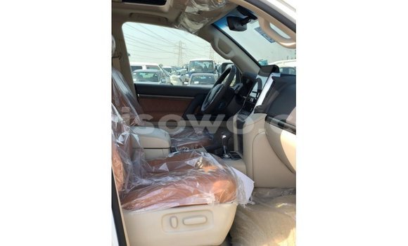 Buy Import Toyota Land Cruiser White Car in Import - Dubai in Benign Buy Import Toyota Land Cruiser White Car in Import - Dubai in Benign