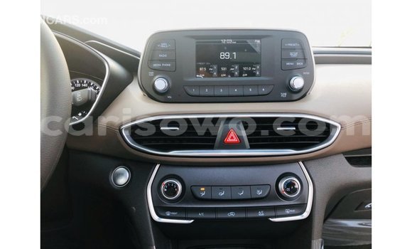 Acheter Import Voiture Hyundai Santa Fe Blanc à Import - Dubai, Benin Acheter Import Voiture Hyundai Santa Fe Blanc à Import - Dubai, Benin