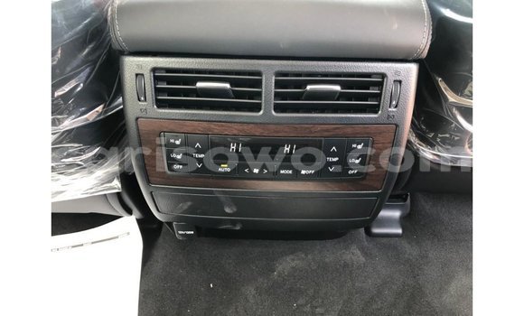 Acheter Import Voiture Toyota Land Cruiser Noir à Import - Dubai, Benin Acheter Import Voiture Toyota Land Cruiser Noir à Import - Dubai, Benin