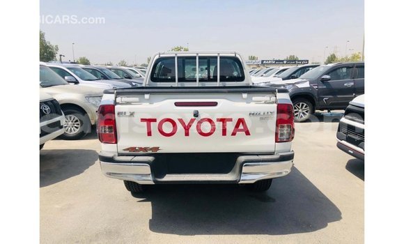 Buy Import Toyota Hilux White Car in Import - Dubai in Benign Buy Import Toyota Hilux White Car in Import - Dubai in Benign