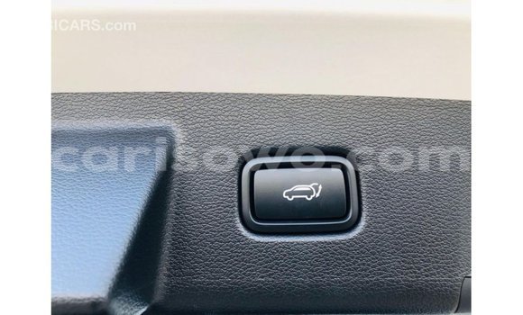 Sayi Imported Kia Carens White Mota in Import - Dubai a Benin Sayi Imported Kia Carens White Mota in Import - Dubai a Benin