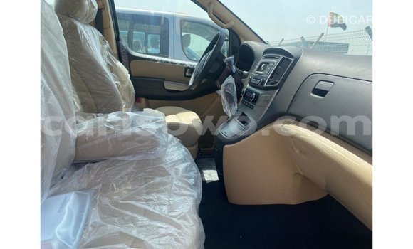 Ra Imported Hyundai Chorus Miiran Ọkọ̀ akẹ́rù ńlá in Import - Dubai ni Benin Ra Imported Hyundai Chorus Miiran Ọkọ̀ akẹ́rù ńlá in Import - Dubai ni Benin