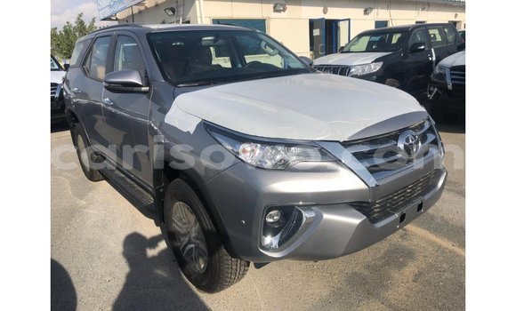 Acheter Import Voiture Toyota Fortuner Autre à Import - Dubai, Benin