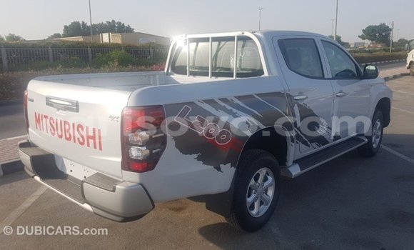 Ra Imported Mitsubishi L200 funfun Ọkọ̀ in Import - Dubai ni Benin Ra Imported Mitsubishi L200 funfun Ọkọ̀ in Import - Dubai ni Benin