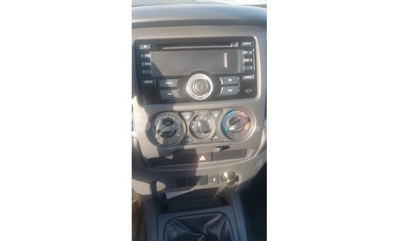 Ra Imported Mitsubishi L200 funfun Ọkọ̀ in Import - Dubai ni Benin Ra Imported Mitsubishi L200 funfun Ọkọ̀ in Import - Dubai ni Benin