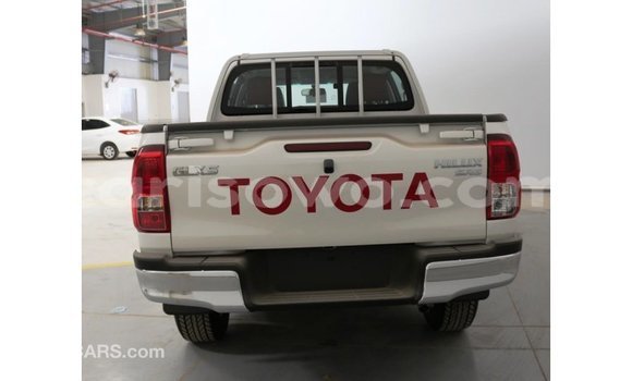 Ra Imported Toyota Hilux funfun Ọkọ̀ in Import - Dubai ni Benin Ra Imported Toyota Hilux funfun Ọkọ̀ in Import - Dubai ni Benin