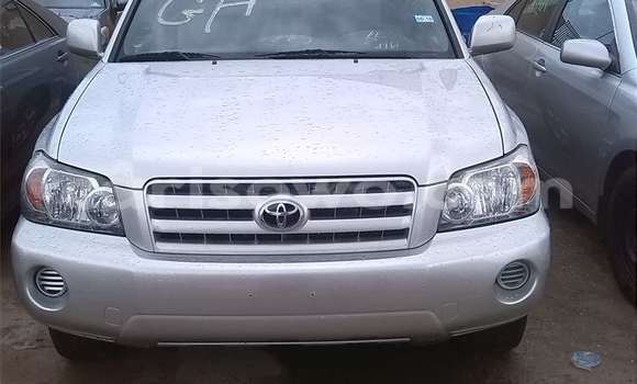 Sayi Na hannu Toyota Highlander Azurfa Mota in Savalou a Benin Sayi Na hannu Toyota Highlander Azurfa Mota in Savalou a Benin
