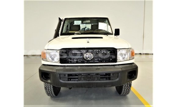 Buy Import Toyota Land Cruiser White Car in Import - Dubai in Benign