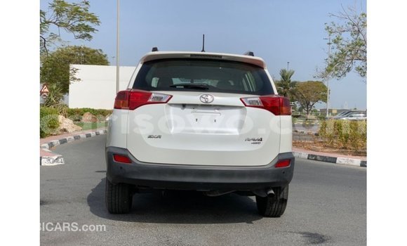 Sayi Imported Toyota HiAce White Babbar mota in Import - Dubai a Benin Sayi Imported Toyota HiAce White Babbar mota in Import - Dubai a Benin