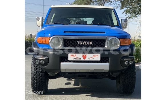 Acheter Import Voiture Toyota FJ Cruiser Bleu à Import - Dubai, Benin Acheter Import Voiture Toyota FJ Cruiser Bleu à Import - Dubai, Benin