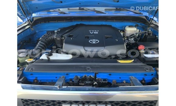 Acheter Import Voiture Toyota FJ Cruiser Bleu à Import - Dubai, Benin Acheter Import Voiture Toyota FJ Cruiser Bleu à Import - Dubai, Benin