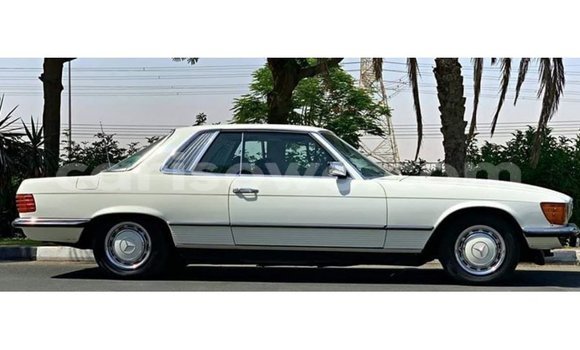 Sayi Imported Mercedes-Benz 190 White Mota in Import - Dubai a Benin Sayi Imported Mercedes-Benz 190 White Mota in Import - Dubai a Benin