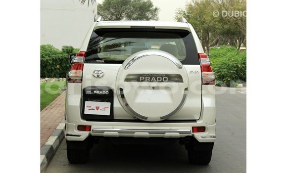 Acheter Import Voiture Toyota Prado Blanc à Import - Dubai, Benin Acheter Import Voiture Toyota Prado Blanc à Import - Dubai, Benin