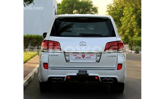 Sayi Imported Lexus LX White Mota in Import - Dubai a Benin Sayi Imported Lexus LX White Mota in Import - Dubai a Benin