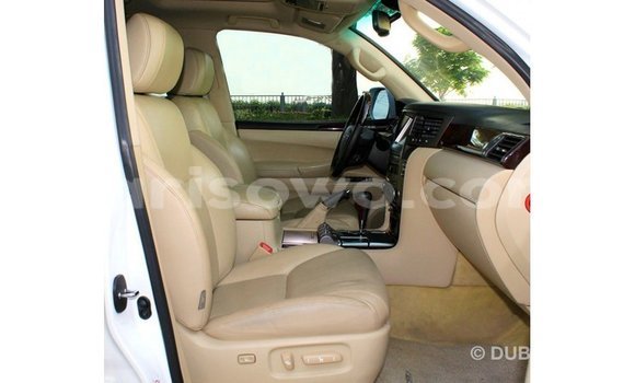 Sayi Imported Lexus LX White Mota in Import - Dubai a Benin Sayi Imported Lexus LX White Mota in Import - Dubai a Benin