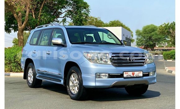 Sayi Imported Toyota Land Cruiser Blue Mota in Import - Dubai a Benin Sayi Imported Toyota Land Cruiser Blue Mota in Import - Dubai a Benin