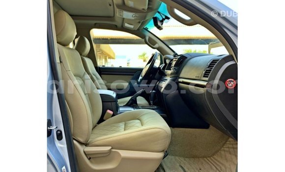 Sayi Imported Toyota Land Cruiser Blue Mota in Import - Dubai a Benin Sayi Imported Toyota Land Cruiser Blue Mota in Import - Dubai a Benin