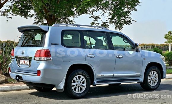 Sayi Imported Toyota Land Cruiser Blue Mota in Import - Dubai a Benin Sayi Imported Toyota Land Cruiser Blue Mota in Import - Dubai a Benin
