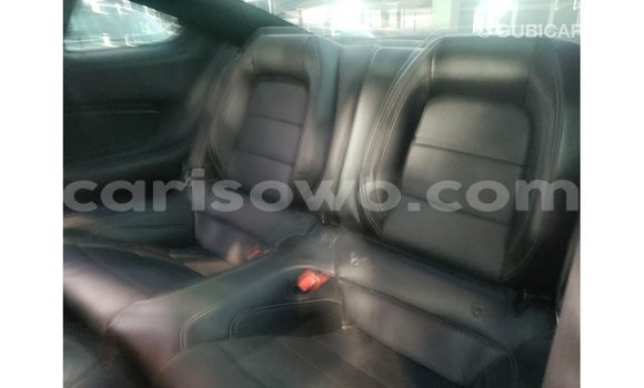 Acheter Import Voiture Ford Mustang Noir à Import - Dubai, Benin Acheter Import Voiture Ford Mustang Noir à Import - Dubai, Benin