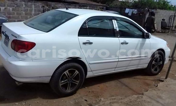 Sayi Na hannu Toyota Corolla White Mota in Savalou a Benin Sayi Na hannu Toyota Corolla White Mota in Savalou a Benin