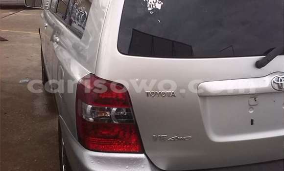 Sayi Na hannu Toyota Highlander Azurfa Mota in Savalou a Benin Sayi Na hannu Toyota Highlander Azurfa Mota in Savalou a Benin