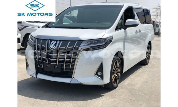 Sayi Imported Toyota Alphard White Mota in Import - Dubai a Benin