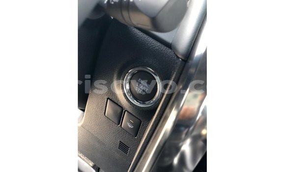 Acheter Import Voiture Toyota Alphard Blanc à Import - Dubai, Benin Acheter Import Voiture Toyota Alphard Blanc à Import - Dubai, Benin