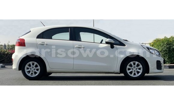 Sayi Imported Kia Rio White Mota in Import - Dubai a Benin Sayi Imported Kia Rio White Mota in Import - Dubai a Benin