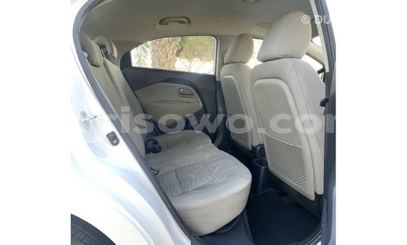 Sayi Imported Kia Rio White Mota in Import - Dubai a Benin Sayi Imported Kia Rio White Mota in Import - Dubai a Benin