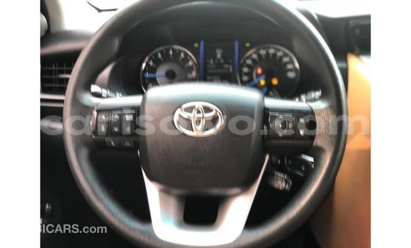 Acheter Import Voiture Toyota Fortuner Blanc à Import - Dubai, Benin Acheter Import Voiture Toyota Fortuner Blanc à Import - Dubai, Benin