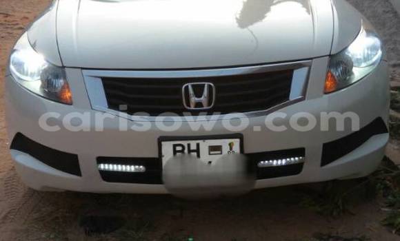 Sayi Na hannu Honda Accord White Mota in Cotonou a Benin Sayi Na hannu Honda Accord White Mota in Cotonou a Benin