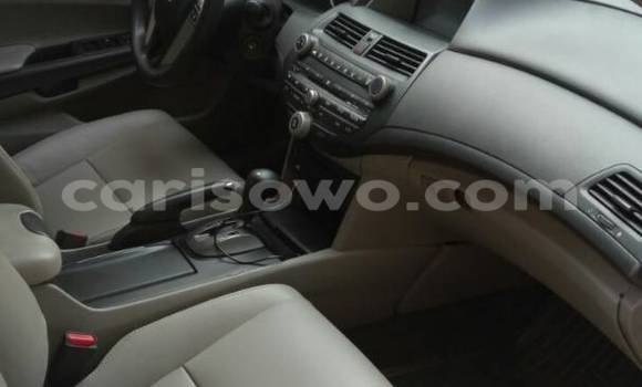 Sayi Na hannu Honda Accord White Mota in Cotonou a Benin Sayi Na hannu Honda Accord White Mota in Cotonou a Benin