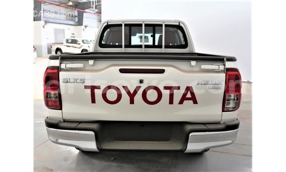 Ra Imported Toyota Hilux funfun Ọkọ̀ in Import - Dubai ni Benin Ra Imported Toyota Hilux funfun Ọkọ̀ in Import - Dubai ni Benin