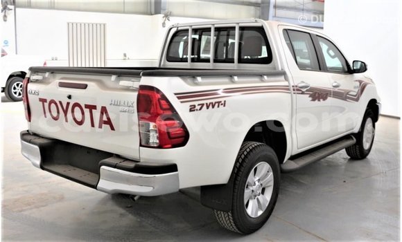 Ra Imported Toyota Hilux funfun Ọkọ̀ in Import - Dubai ni Benin Ra Imported Toyota Hilux funfun Ọkọ̀ in Import - Dubai ni Benin