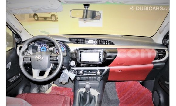 Ra Imported Toyota Hilux funfun Ọkọ̀ in Import - Dubai ni Benin Ra Imported Toyota Hilux funfun Ọkọ̀ in Import - Dubai ni Benin