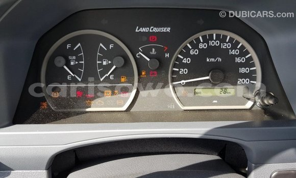 Sayi Imported Toyota Land Cruiser White Mota in Import - Dubai a Benin Sayi Imported Toyota Land Cruiser White Mota in Import - Dubai a Benin