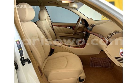 Sayi Imported Mercedes-Benz 200 White Mota in Import - Dubai a Benin Sayi Imported Mercedes-Benz 200 White Mota in Import - Dubai a Benin
